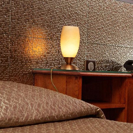 Le New Matinal Hotel La Louvière Екстериор снимка