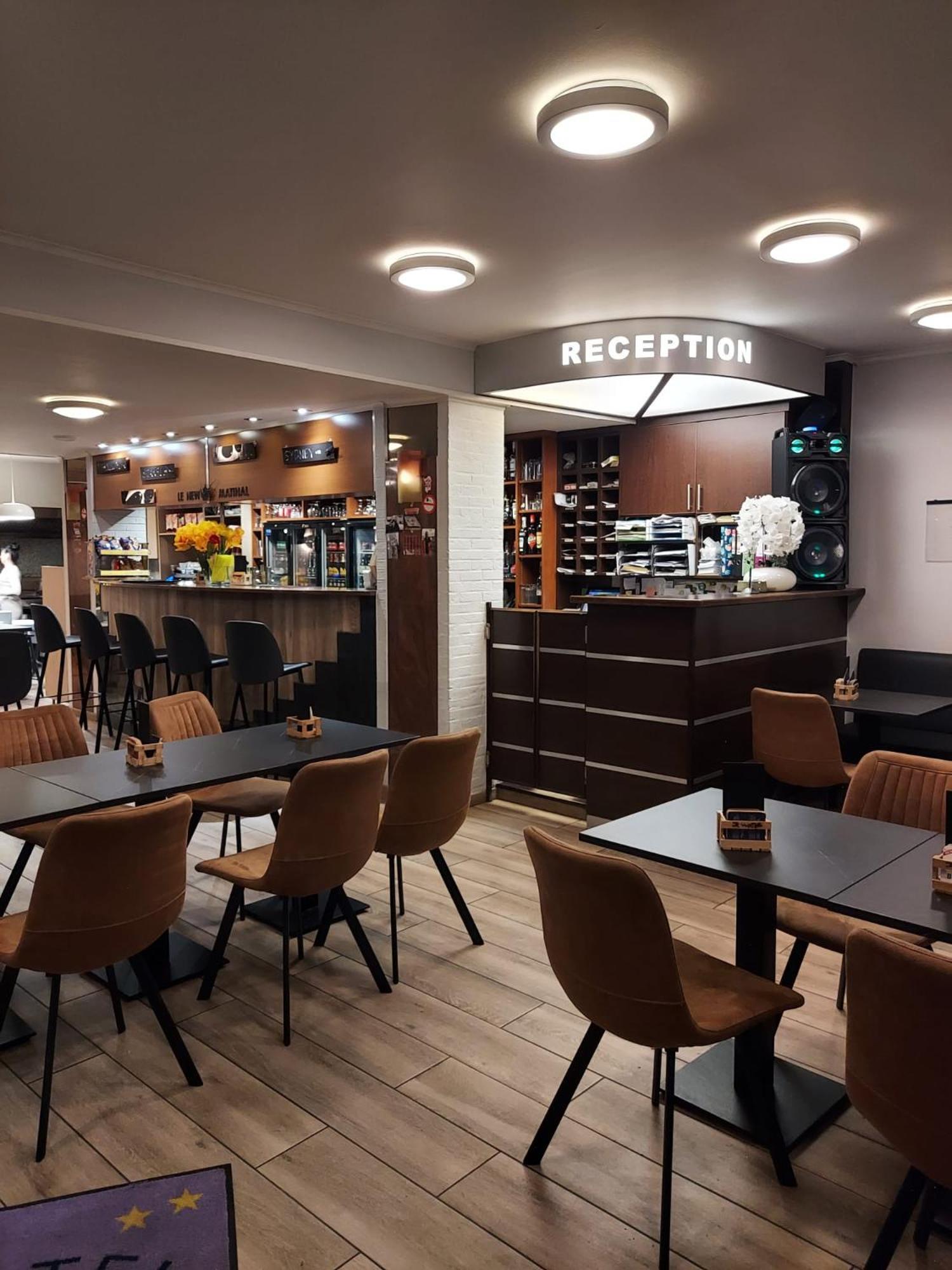 Le New Matinal Hotel La Louvière Екстериор снимка